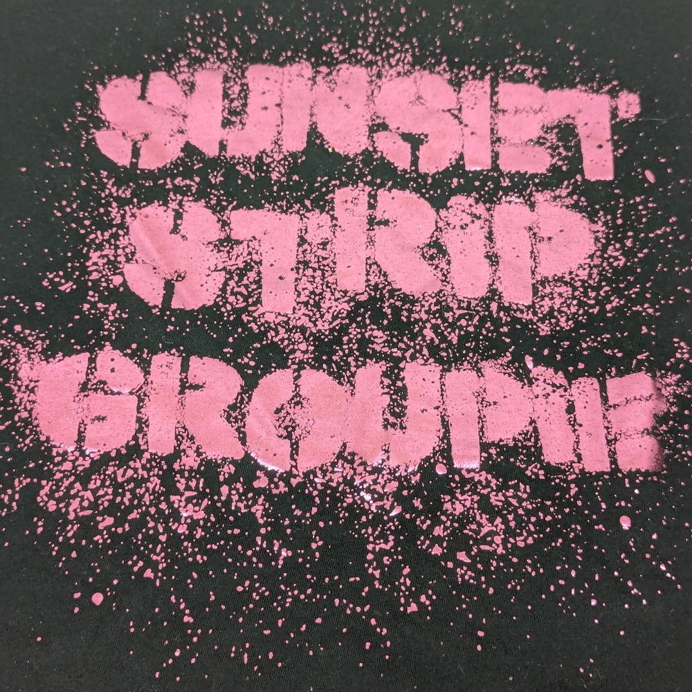 Sunset Strip Groupie SU01 Black Tee With Pink Spray Paint Graffiti Size Large